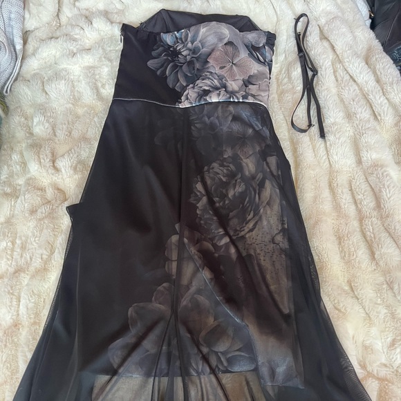 le chateau high-low dress with removable straps - Picture 4 of 8